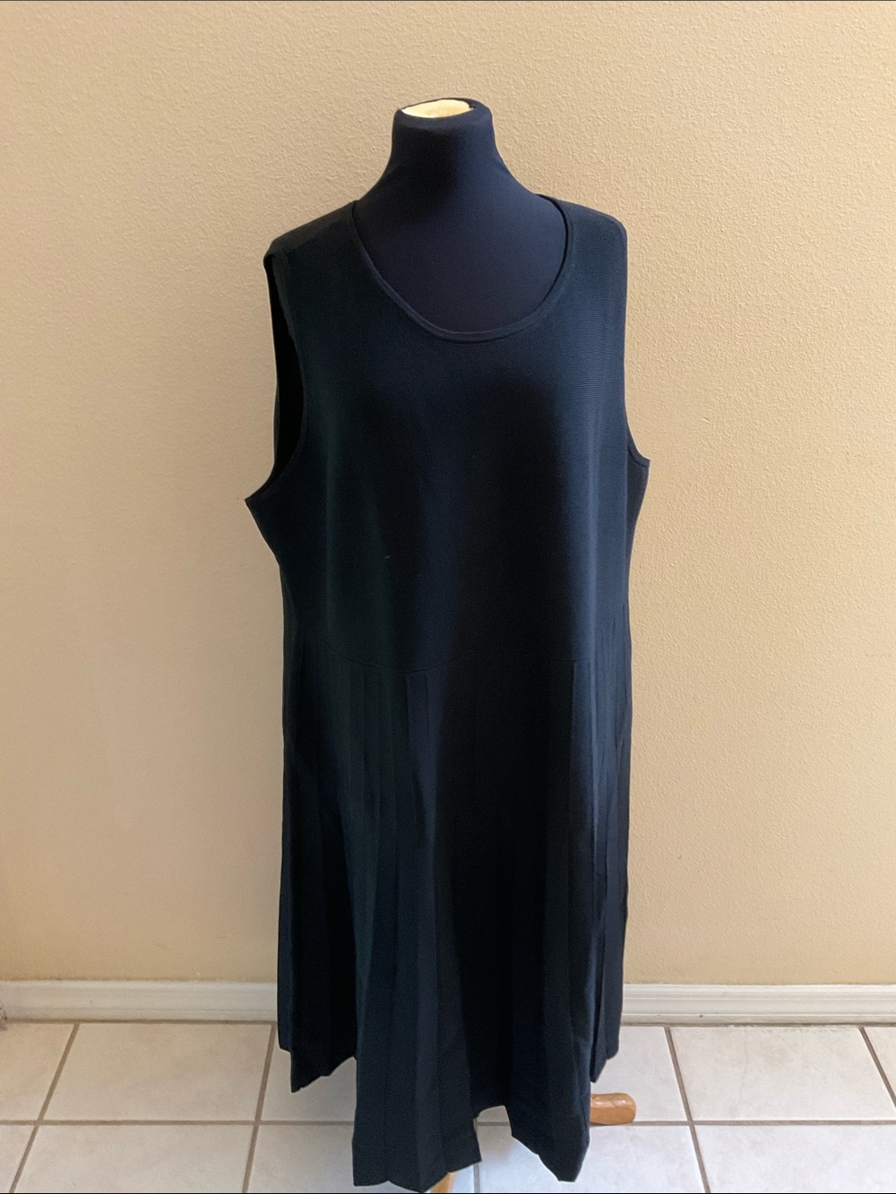 Edited Women’s Plus Size Black Sleeveless Pleated Sweater Dress Size  3X NWT